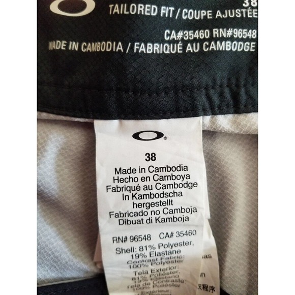 Oakley Lightweight swing Shorts Men's Size 38, inseam 10.5 in multicolor - Picture 7 of 7
